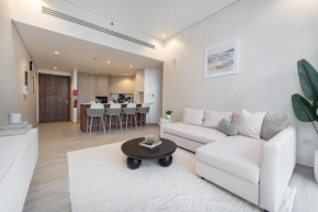 Sophisticated 1 bedroom apartment that sleeps 4 in JVC